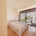 Rent a room of 100 m² in Vila Nova de Gaia