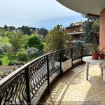 Affitto 5 camera appartamento di 171 m² in Roma