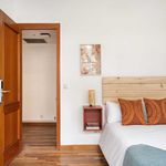 Rent a room of 460 m² in Madrid