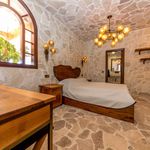 Rent 5 bedroom house of 390 m² in Istán