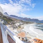 Rent 3 bedroom house of 350 m² in Cape Town