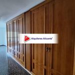 Rent 4 bedroom apartment of 160 m² in Alicante