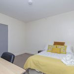 Rent 5 bedroom house in Leicester