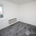 Rent 3 bedroom flat in Muirhead