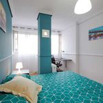 Rent a room of 170 m² in Alcalá de Henares