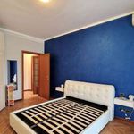 Rent 2 bedroom apartment of 72 m² in Milan