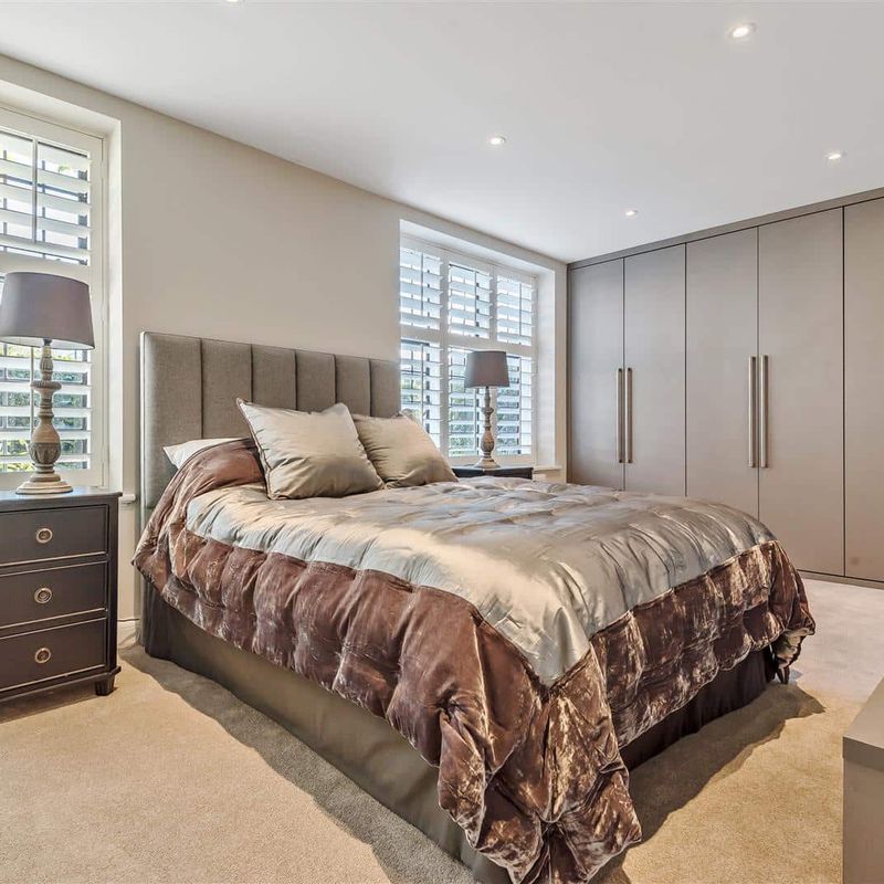 2 bed flat to rent in Highlands Heath, Putney SW15 | James Anderson Putney Heath