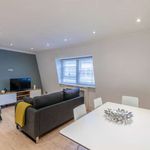 Rent 3 bedroom apartment of 90 m² in London