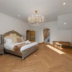 Rent 4 bedroom apartment of 476 m² in Newport Beach
