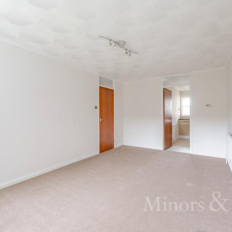 2 bedroom ground floor flat to rent Hoveton