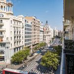 Rent a room of 300 m² in Valencia