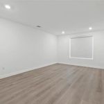 Rent 1 bedroom apartment of 130 m² in Irvine