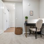 Rent 2 bedroom apartment of 157 m² in Irvine
