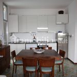 Affitto 3 camera appartamento di 70 m² in Leggiuno