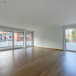 Miete 5 Schlafzimmer wohnung von 143 m² in Genève