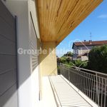 Rent 3 bedroom apartment of 62 m² in Soyons