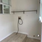 Rent 3 bedroom apartment of 94 m² in Encino