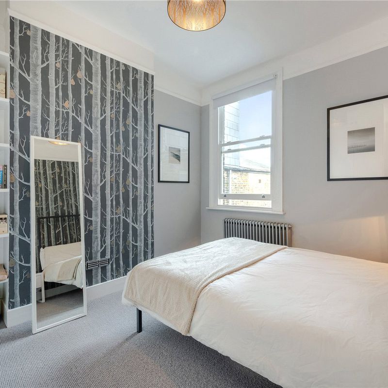 house for rent at Purves Road, London, NW10, England Kensal Green