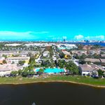 Rent 4 bedroom apartment of 2215 m² in West Palm Beach