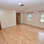 Rent 2 bedroom apartment of 100 m² in Hartford