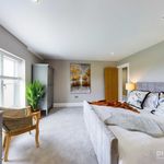 Rent 2 bedroom apartment of 99 m² in Burford