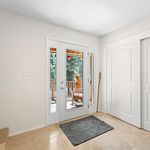 Rent 3 bedroom apartment of 187 m² in Tahoe Vista