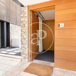 Rent 7 bedroom house of 500 m² in Barcelona