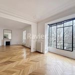 Rent 4 bedroom apartment of 117 m² in Paris