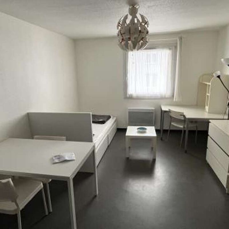 Location appartement 2 pièces 34 m² Villeurbanne (69100)