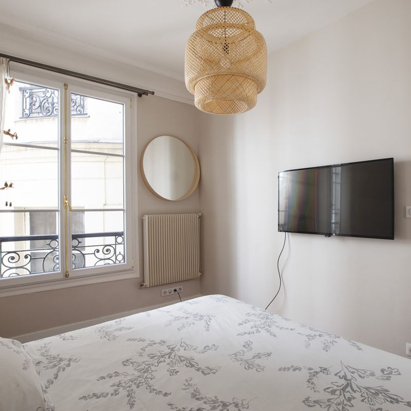 Location appartement meublé de 84 m2 rue Saint Vincent de Paul à Paris Paris 10ème
