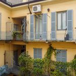 Rent 1 bedroom apartment of 60 m² in Milano