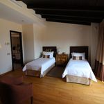 Rent 3 bedroom house of 360 m² in Marbella