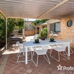 Rent 4 bedroom house of 179 m² in Perth