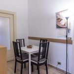 Rent a room of 82 m² in Roma