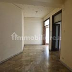Rent 5 bedroom apartment of 164 m² in Messina