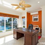 Rent 4 bedroom house of 850 m² in Newport
