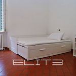 Affitto 3 camera appartamento di 80 m² in Ancona