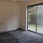 Rent 4 bedroom house in Oldham