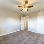 Rent 2 bedroom apartment of 83 m² in Washington