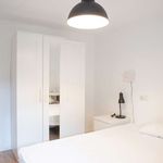 Rent a room of 55 m² in Madrid