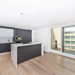 Rent 3 bedroom flat of 145 m² in Brentford