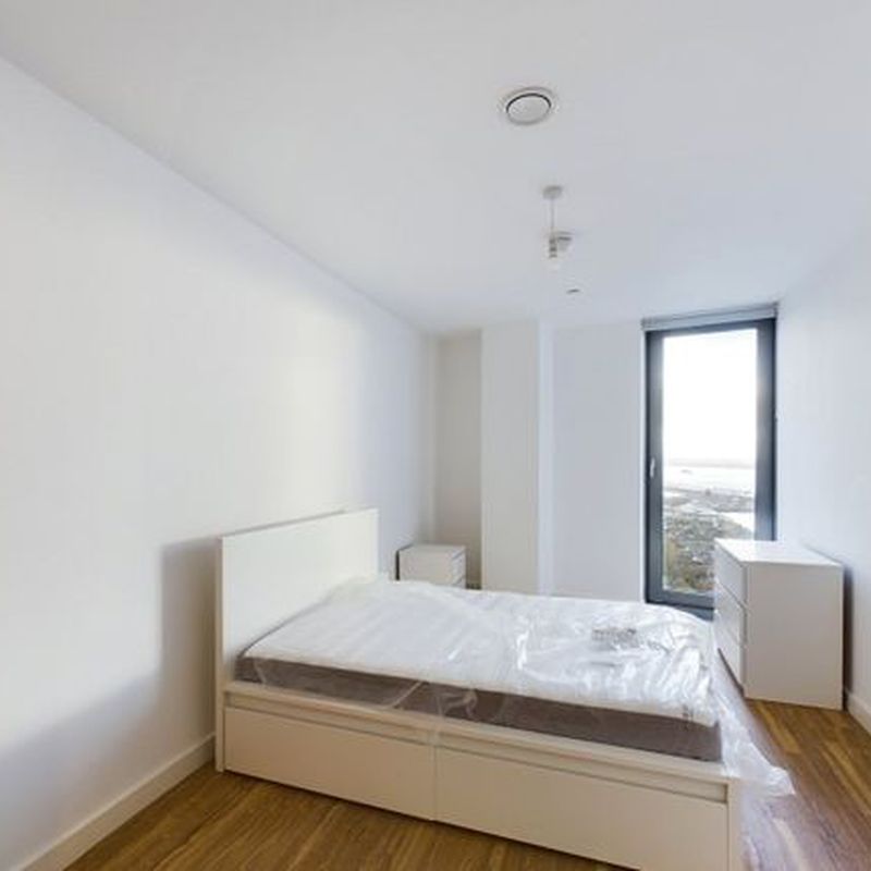 Flat to rent in The Tower, 19 Plaza Boulevard, Liverpool L8 Toxteth