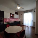 Affitto 2 camera appartamento di 70 m² in Saronno