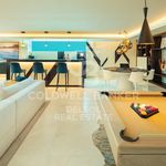 Rent 5 bedroom house of 274 m² in Marbella