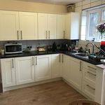 Rent 4 bedroom house in Guildford