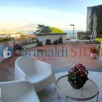 Rent 6 bedroom apartment of 200 m² in Napoli