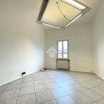Affitto 1 camera appartamento di 150 m² in Pontedera