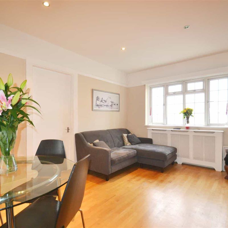 2 bed flat to rent in Barnes High Street, Barnes, SW13 | James Anderson