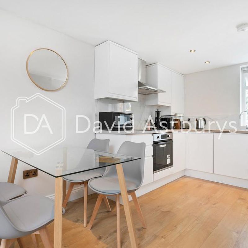 3 bedroom apartment to rent North Finchley