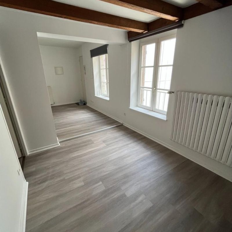 Location Appartement Langres 52200 Haute-Marne - 1 pièce  28 m2  à 380 euros